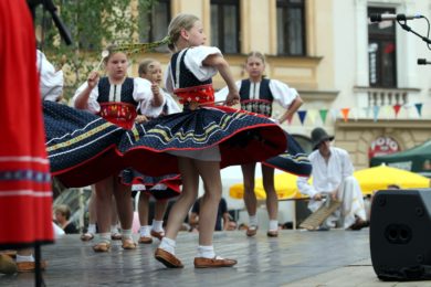 Malé tanečnice měly velký úspěch. Lidem se moc líbily.