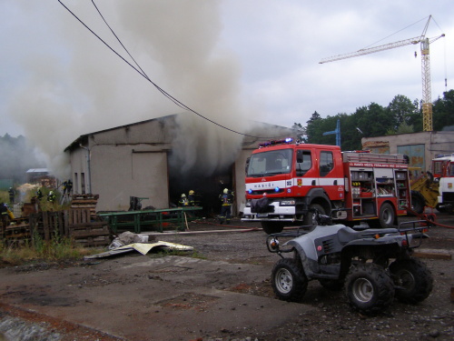 Požár stolárny v Čeladné. 
