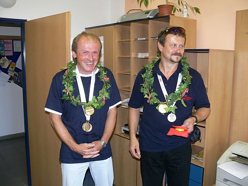 Úspěšní hasiči Josef Vlk (vlevo) a Pavel Šustr.