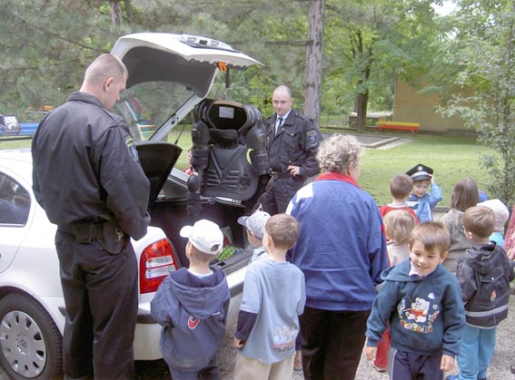Zajímavé akce strážníků pro děti mohou být velmi užitečné. 