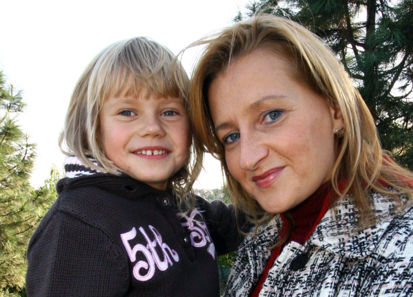 Osmatřicetiletá moderátorka Daniela Drtinová s dcerkou zná většinu parků v Praze 9.
