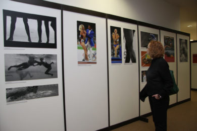 Výstava Sportfoto je v Omega centru volně přístupná do 3. března.rn