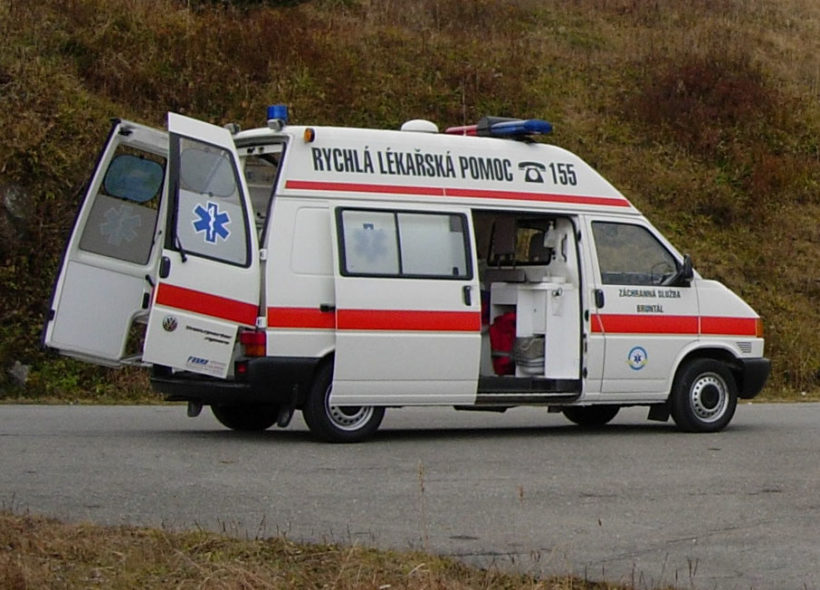 Sanitní vůz Rychlé lékařské pomoci. 