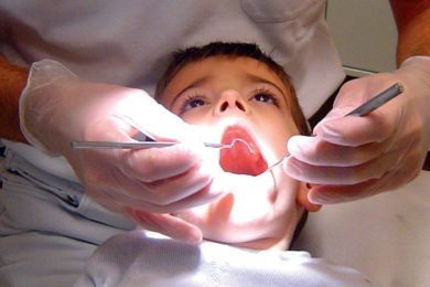 V Praze 10 jako jediné z hlavního města funguje v místě radnicí podporovvaná zubní pohotovost pro děti. 