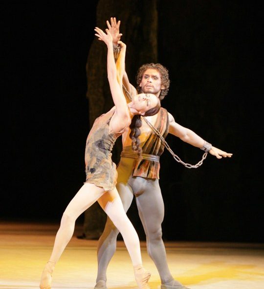 Nina Kaptsova a Ivan Vasiliev tančí role ze Spartaka. 