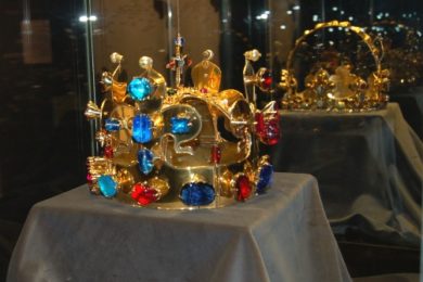 Královské koruny v Ostravském muzeu. 