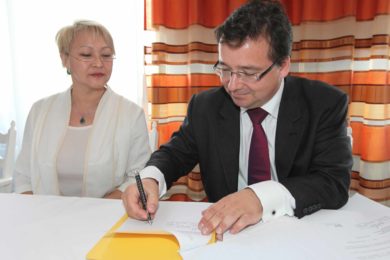 Ředitel Kliniky reprodukční medicíny a gynekologice Zlín MUDr. David Rumpík a zástupci Kazachstánu podepsali Memorandum o vzájemném porozumění v oblati zdravotní péče a medicínského vzdělávání.