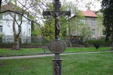 Kříž na památku obětí bitvy u Štěrbohol