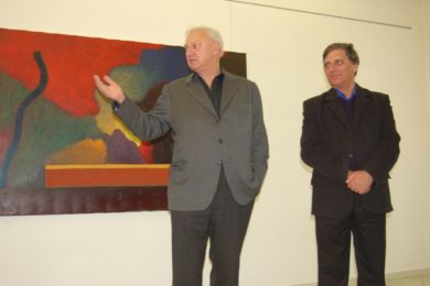 Miloslav Moucha (vlevo) s Petrem Pavliňákem v ostravské galerii Chagall. 