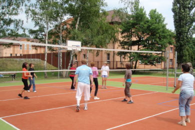 Volejbalový turnaj vyhrál tým úředníků ze živnostenského a sociálního odboru