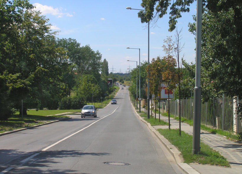 Místní obyvatelé například požadují zklidnění provozu v Českobrodské ulici