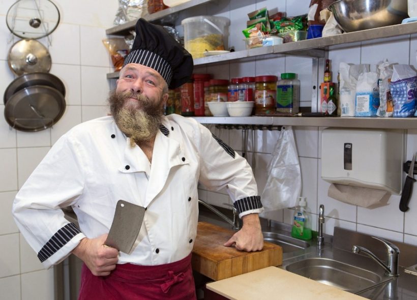 Ivo Pokluda ve svém současném působišti v Penzionu Ledovec v Bílé-Mezivodí. 