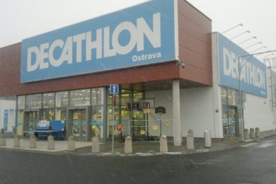 Prodejna Decathlon v nové části Avion Shopping Parku. 