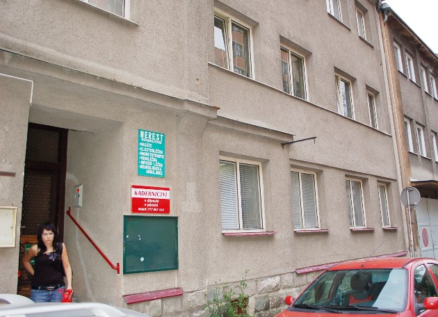 Nerest sídlí ve Frýdku v Kavkově ulici za Kostíkovým náměstím. 