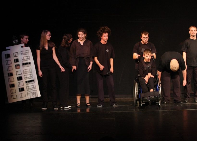Divadelní FLORA 2012 – vystoupení účastníků kurzu Dramaťák SPOLU Olomouc