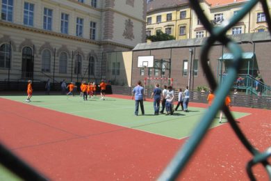 Školy a školky Prahy 7 zajistí program pro děti, které nebudou moci zůstat doma.