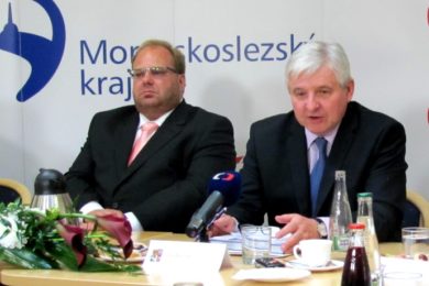 Jiří Rusnok (vpravo) s hejtmanem Miroslavem Novákem. 