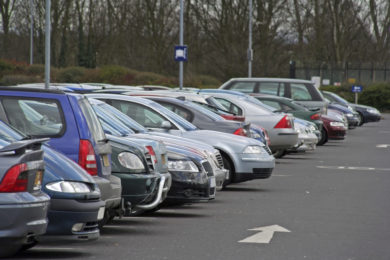 31.5.bude značně omezen počet parkovacích stání z na  Letenské pláni