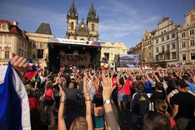 Semifinálový zápas Česko-Finsko uvidí v sobotu fanoušci na velkoplošné obrazovce před Týnským chrámem