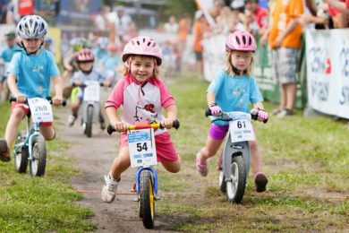 Cyklistické a běžecké závody nejen pro malé, ale i velké proběhnou v deseti kategoriích dle data narození