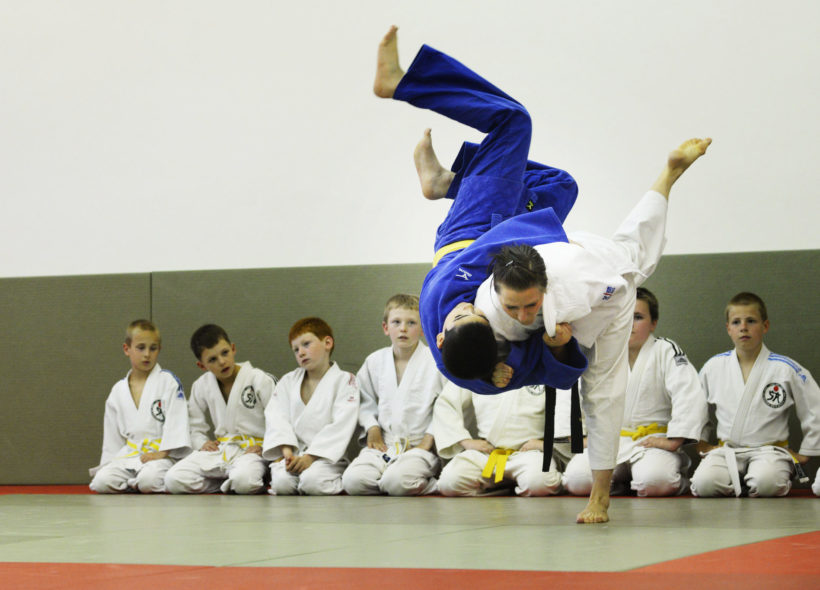 Trénink ve Sportovní škole judo, jiu-jitsu Anny Skládalové, držitelky 6. danu. Na snímku  ternérka Kateřina Rejdíková a Jakub Alaverdi.