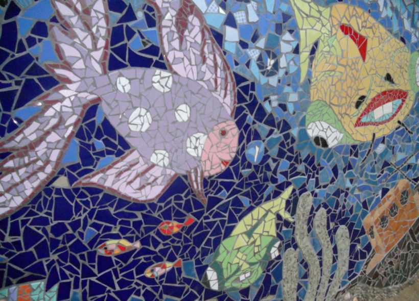 Mořské dno je první uměleckou mozaikou, kterou vytvořilo duo Free Mozaik v Heroldových sadech