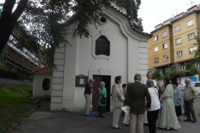 Kaple Nanebevzetí Panny Marie  na Klamovce.