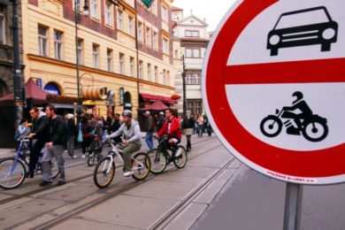 Od 16. do 22. září se v Praze chystají akce pro chodce, cyklisty i pasažéry MHD. Jen auto nechte doma.