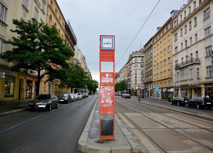 V sobotu radši jezděte po Praze metrem.