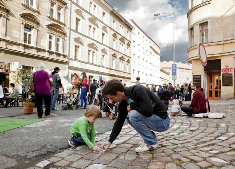 Letos se akce rozšířila i do dalších pražských městských částí