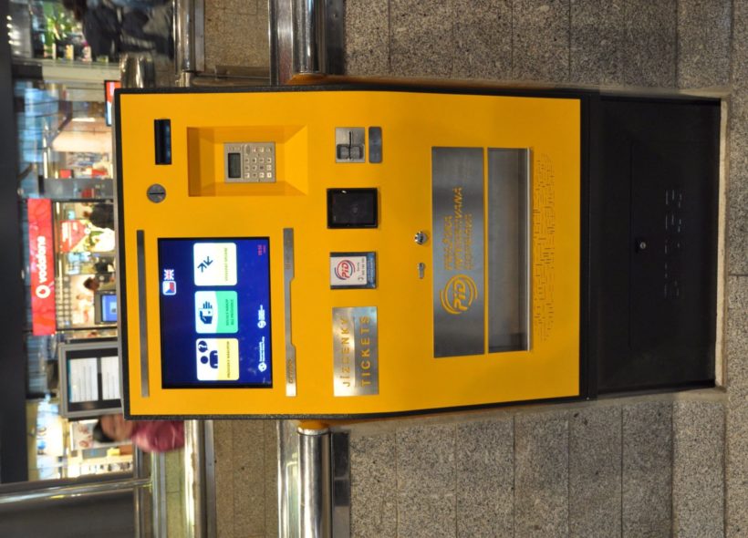Jsou tu nové automaty na jízdenky MHD.