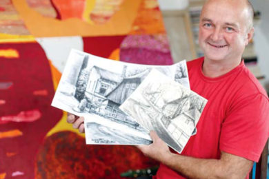 Roman Bret s kresbami Frýdku-Místku. Foto: Robert Mročka