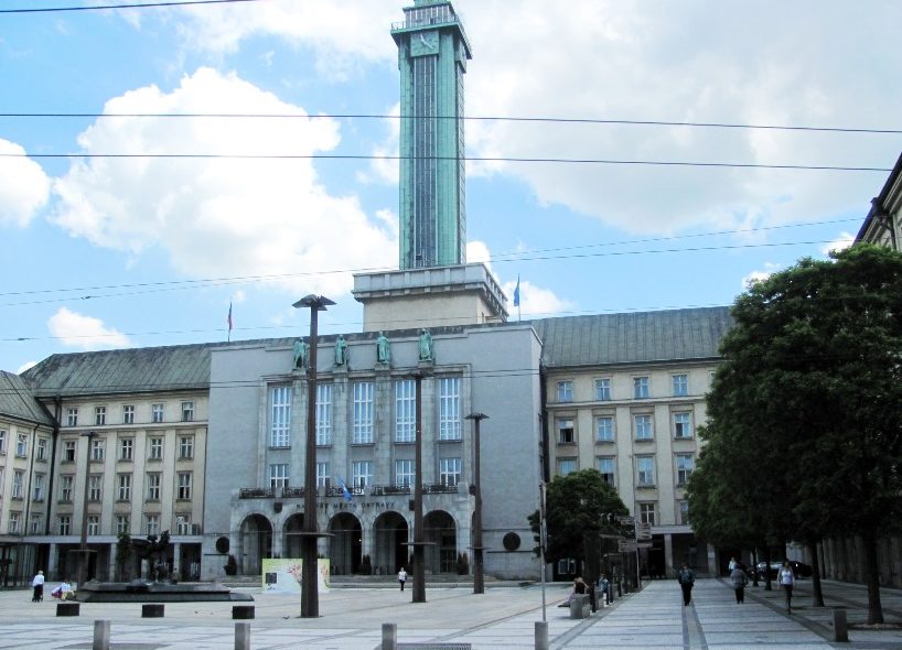 Nová radnice na Prokešově náměstí.