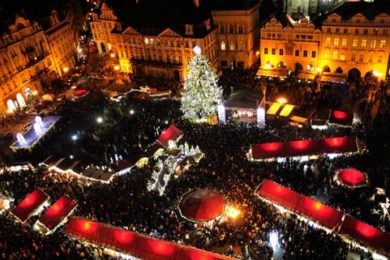 Největší vánoční trhy v České republice budete moct tradičně navštívit na Staroměstském a Václavském náměstí. Začnou v sobotu 29. listopadu a potrvají do 1. ledna
