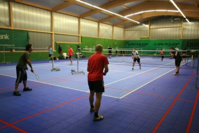 Ve sportovním centru Tenis Cibulka si můžete zahrát i badminton