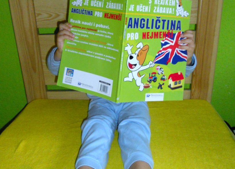 Pobočka Městské knihovny Korunní pořádá v rámci projektu "Storybridge" pravidelné čtení anglických knížek