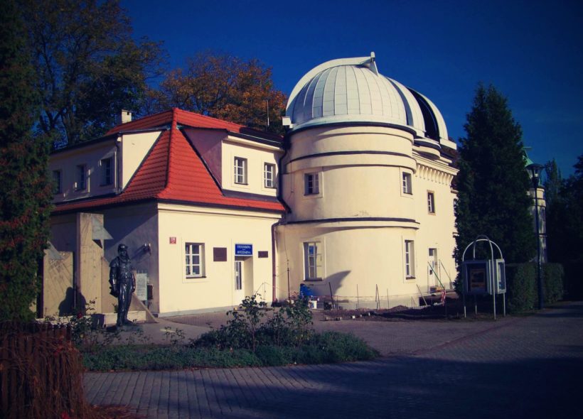 Ve hvězdárně na Petříně uvidíte sbírku meteoritů.