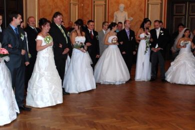 Ilustrační foto: Pro žádnost o byt už nebude potřeba nevěsty v bílém a ženicha. Do losování mohou i "jen" registrované páry.