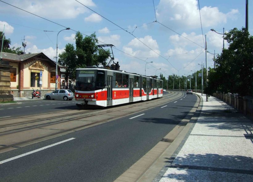 V ulicích jezdila tramvaj v rámci kampaně proti AIDS