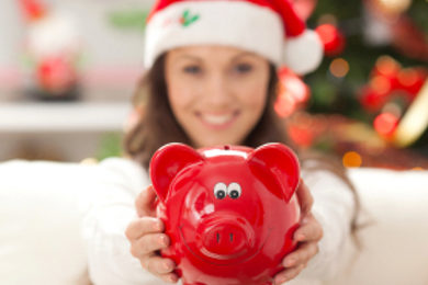 Průměrně si Češi na Vánoce půjčují 7300 korun