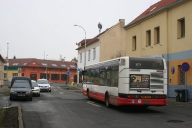 Autobus 186 bude nově stavět na zastávce Sycherova.