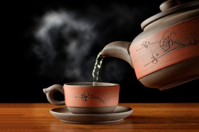 Matcha tea vám ukáže, jak si vychutnat zdravý zelený čaj a ještě se u toho dobře bavit