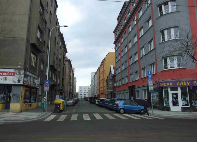 Pohled do Poupětový ulice.