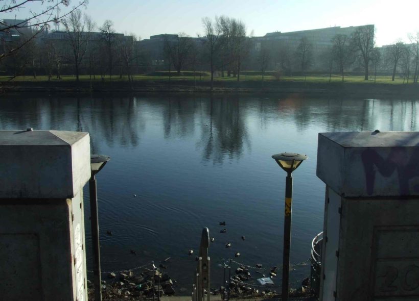 Místo odkud by mohl jezdit přívoz do Karlína.