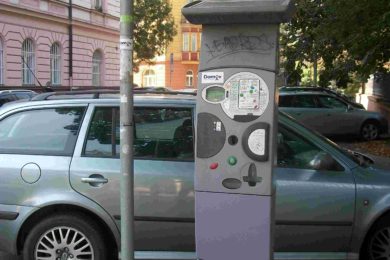 Na Praze 6 bude probíhat testovací provoz nových parkovacích zón.