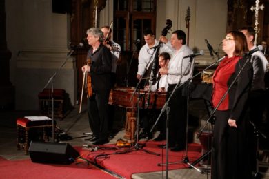 Hradišťan zahrál na benefičním koncertě.