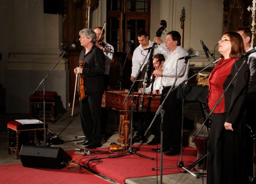Hradišťan zahrál na benefičním koncertě.