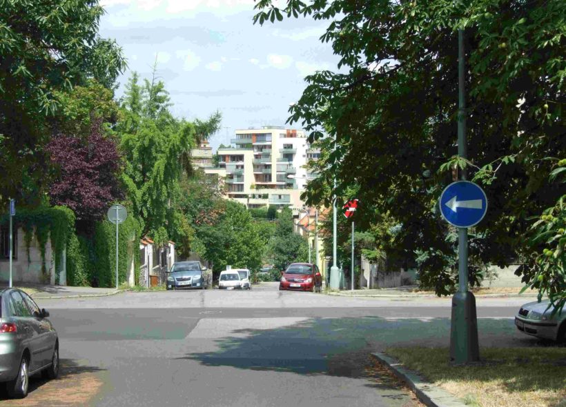 Pohled do Doudovy ulice.