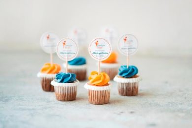 Sdružení ve spolupráci s 23 pražskými kavárnami vytvořilo netradiční kampaň, při které budou zákazníci kaváren moci například zakoupit speciální minicupcake