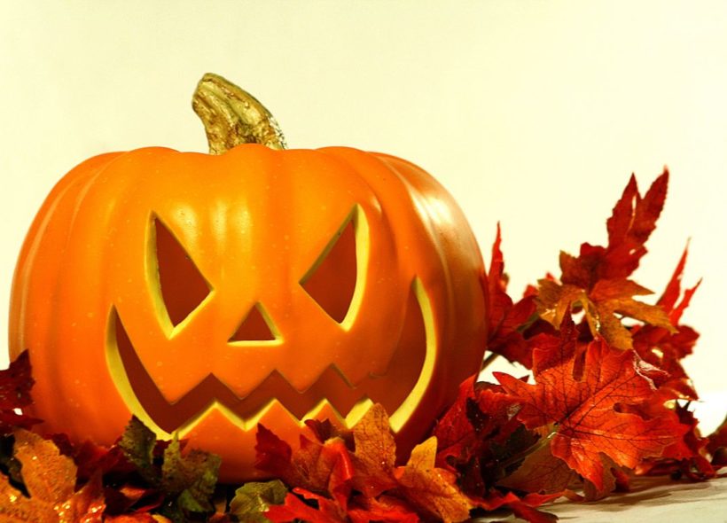 Dýně, strašidla a kostýmy - ro je Halloween